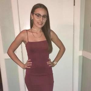 Meet your Posher, Danielle